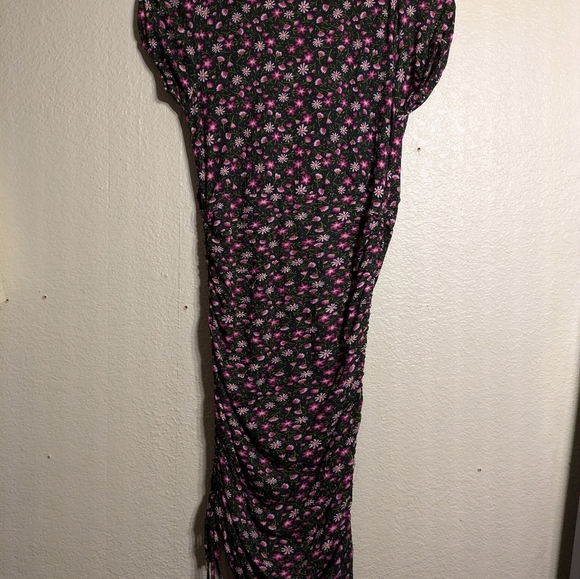 Doris Floral Print Dress with Ruched Sides Size Medium Preown - Picture 5 of 5